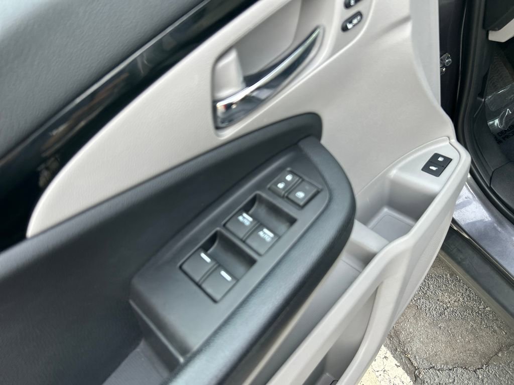 Used 2017 Honda Pilot Elite image 19