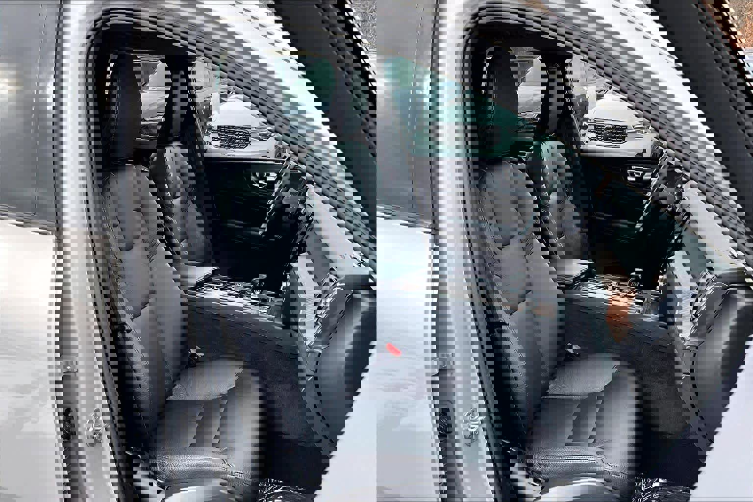 Certified 2023 Volvo XC60 B5 Plus w/ Climate Package image 8