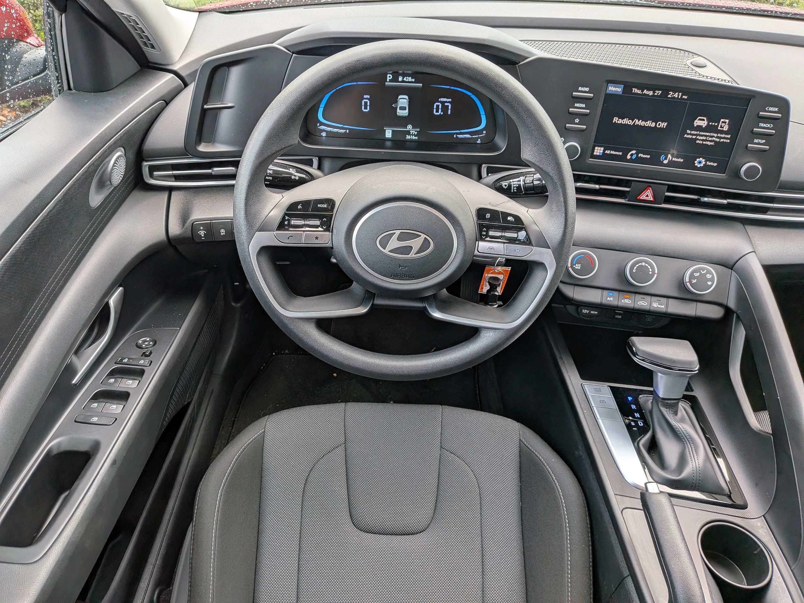 Certified 2026 Hyundai Elantra SE FWD image 15