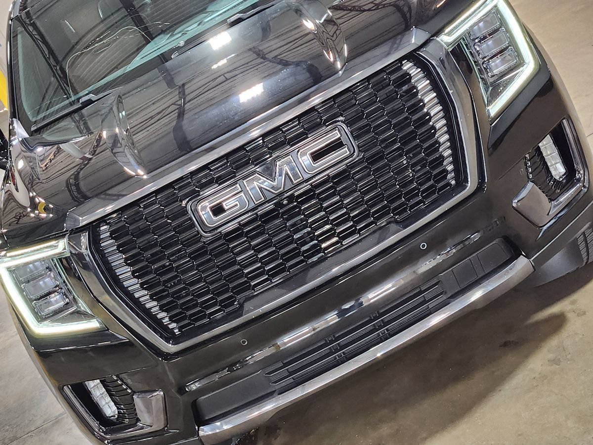 Used 2023 GMC Yukon Denali Ultimate AWD/4WD image 19
