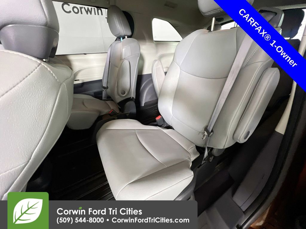 Used 2023 Toyota Sienna XLE w/ XLE Plus Package image 27
