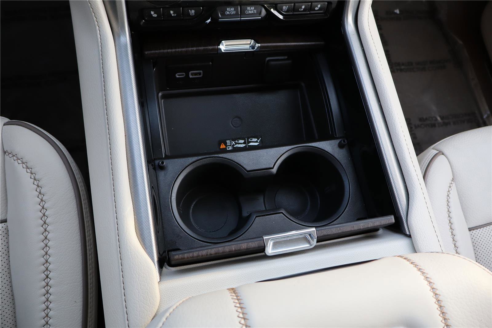 Used 2023 GMC Yukon XL Denali image 20