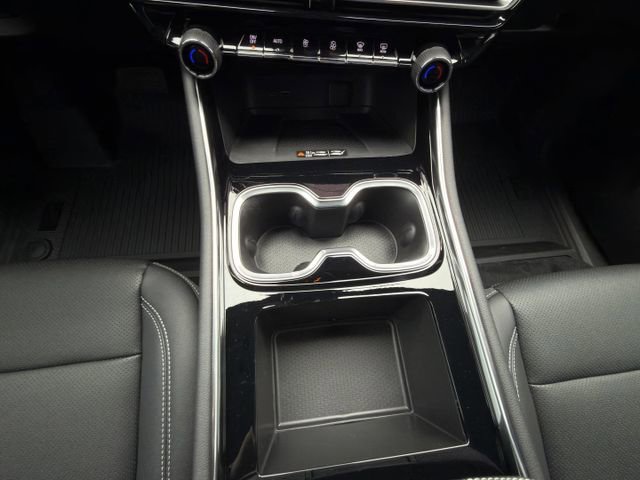 New 2026 Chevrolet Traverse LT w/ Driver Confidence Package FWD image 15