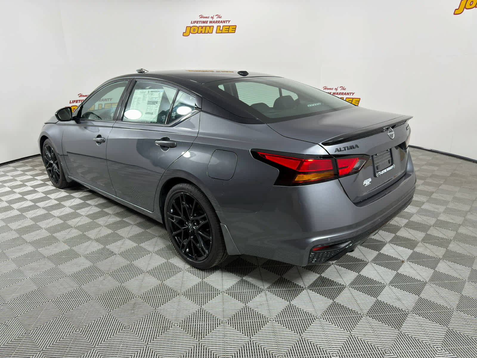 New 2026 Nissan Altima 2.5 SR w/ SR Midnight Edition Package FWD image 3
