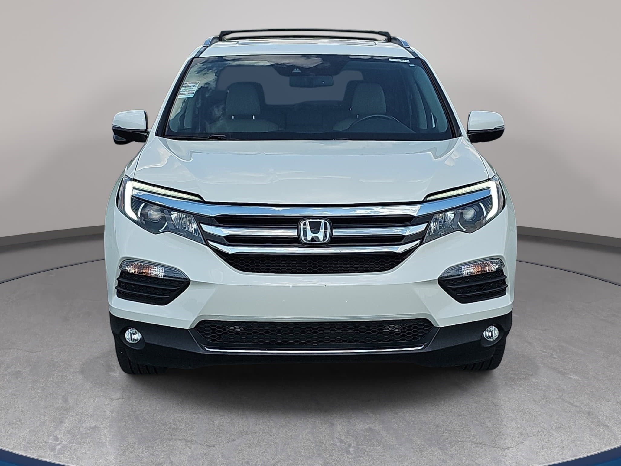 Used 2018 Honda Pilot Touring image 2