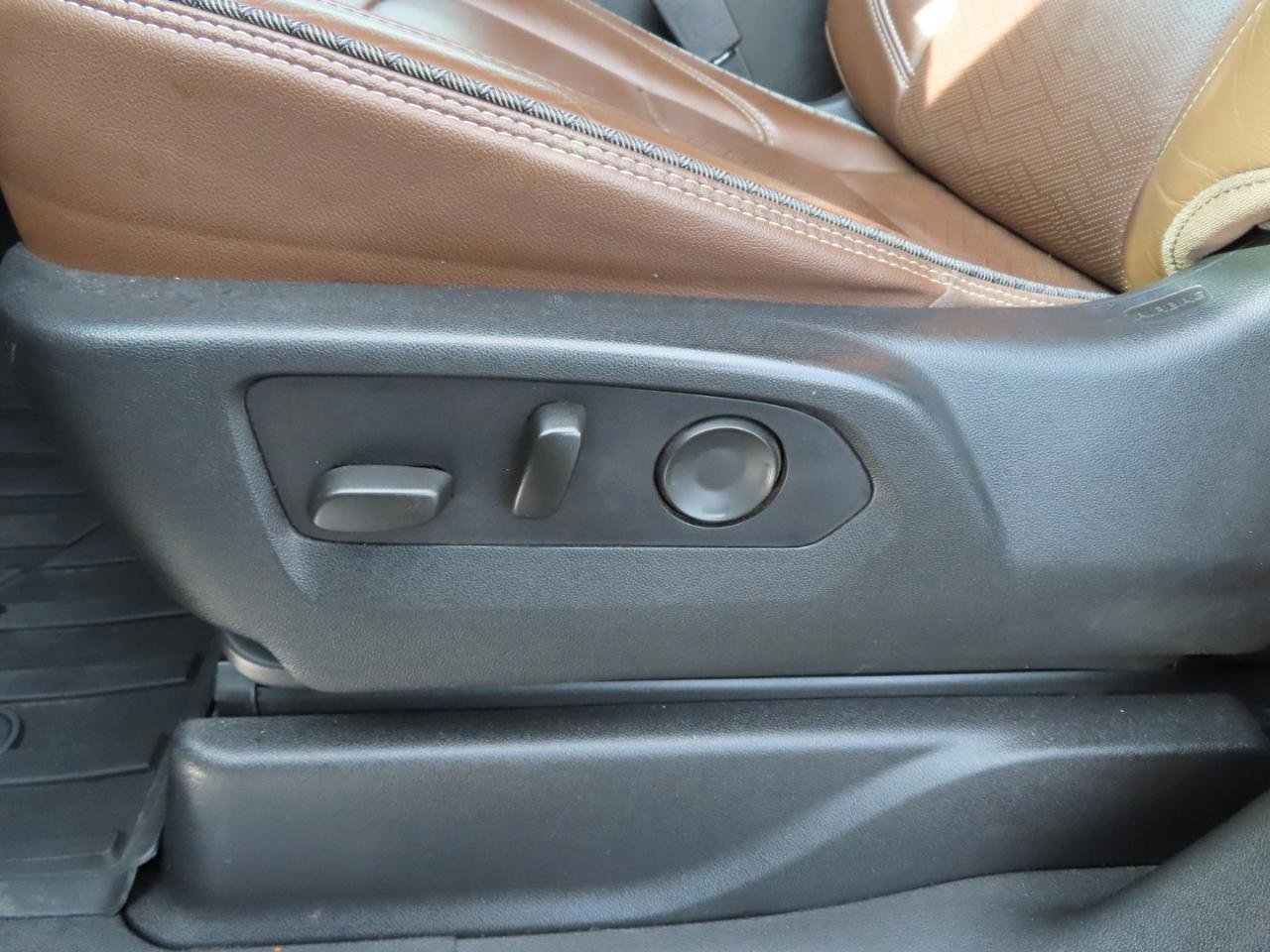 Used 2021 Chevrolet Tahoe High Country w/ Premium Package image 29