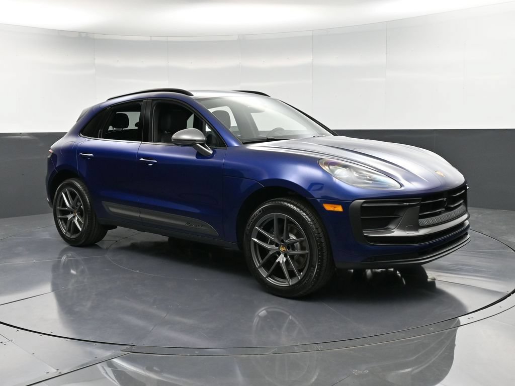Certified 2026 Porsche Macan AWD/4WD image 10