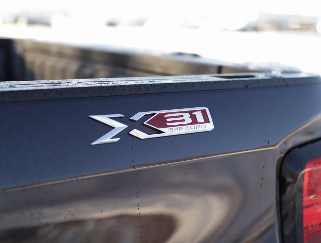 Used 2023 GMC Sierra 1500 SLT w/ SLT Convenience Package image 37