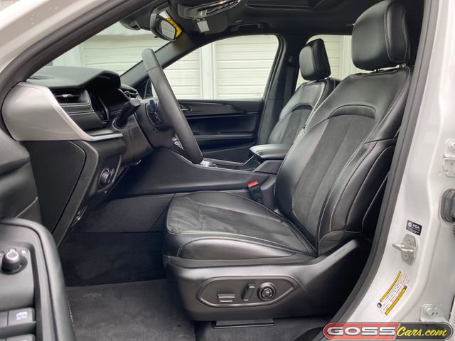 Certified 2024 Jeep Grand Cherokee Altitude image 24