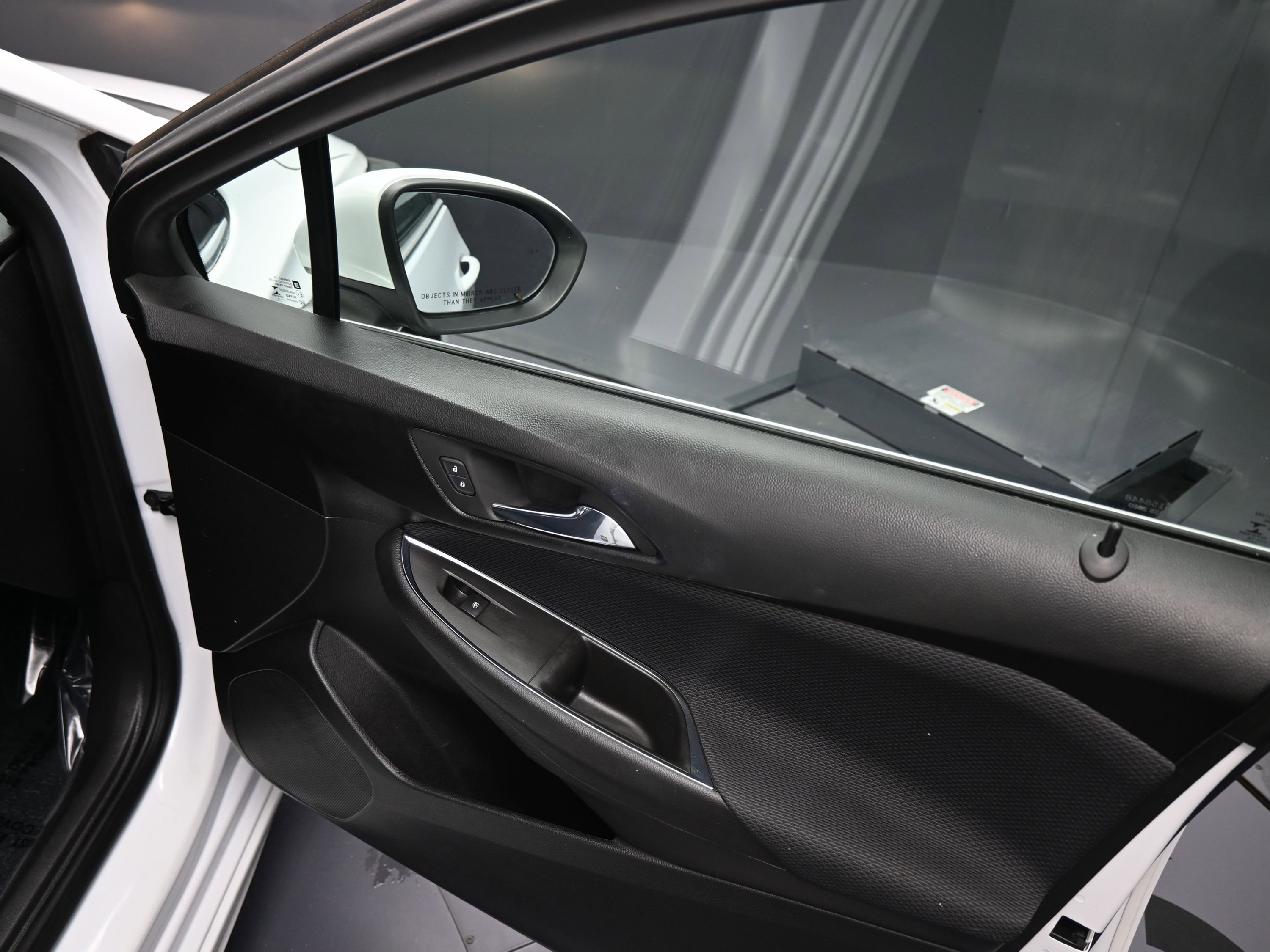 Used 2016 Chevrolet Cruze LT w/ Convenience Package image 21