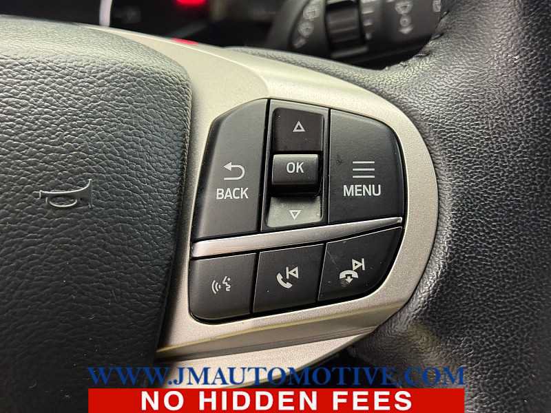 Used 2023 Ford Explorer XLT AWD/4WD image 42