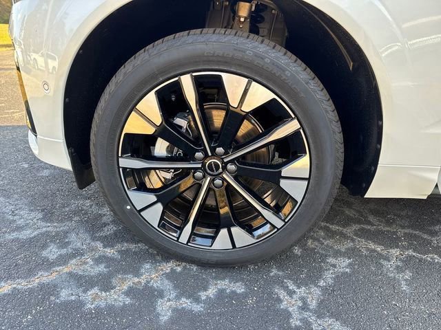 Used 2026 Volvo XC60 B5 Plus w/ Protection Package Premier image 34