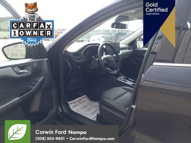 Used 2025 Ford Escape Platinum image 11