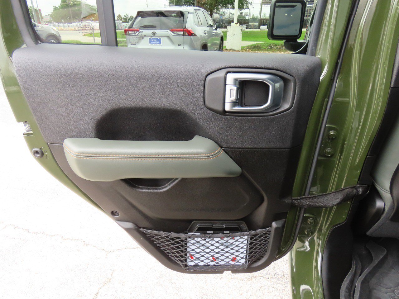 Used 2024 Jeep Gladiator Mojave image 19