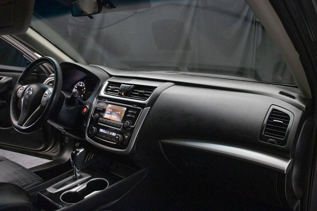 Used 2018 Nissan Altima 2.5 SV image 15