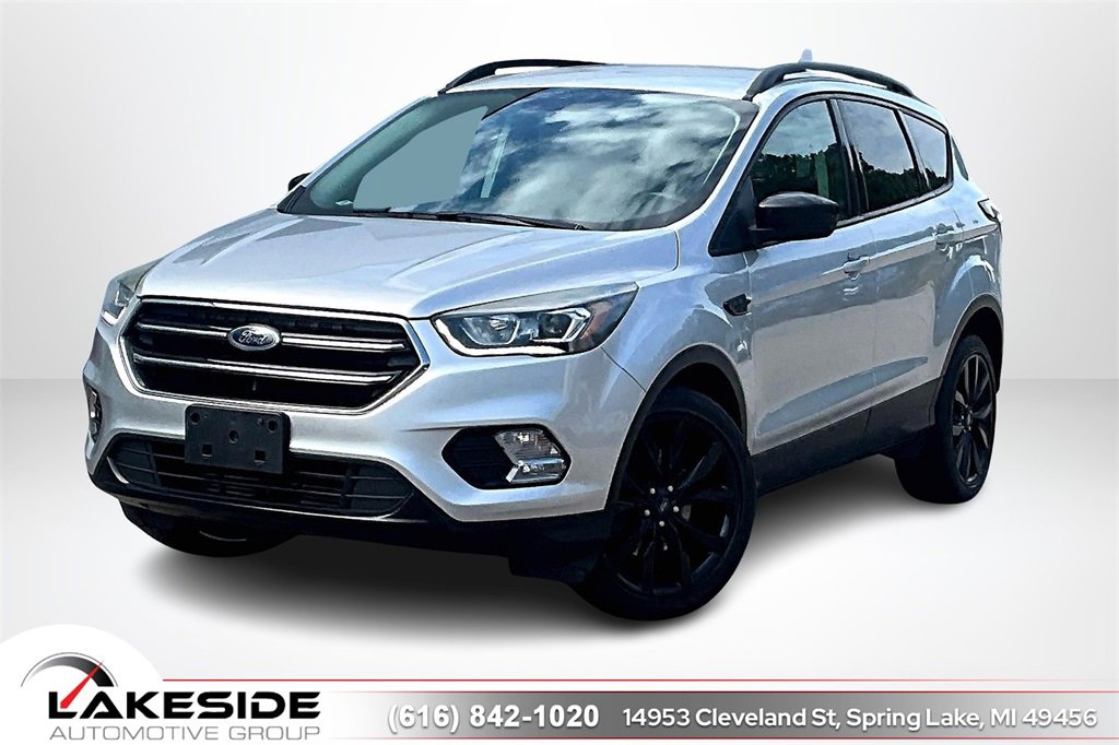 Used 2017 Ford Escape SE w/ Equipment Group 201A