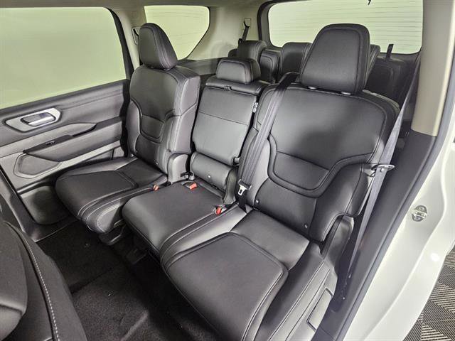 New 2026 Nissan Armada SV image 19