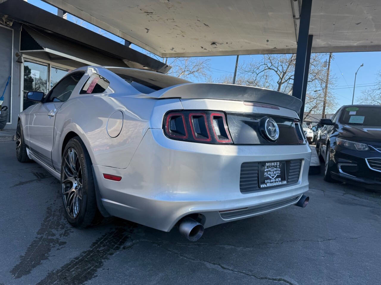 Used 2014 Ford Mustang Premium w/ Electronics Package RWD image 5