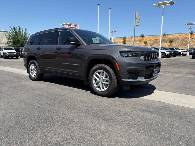 New 2026 Jeep Grand Cherokee L Laredo w/ MOPAR Finishing Package AWD/4WD image 9