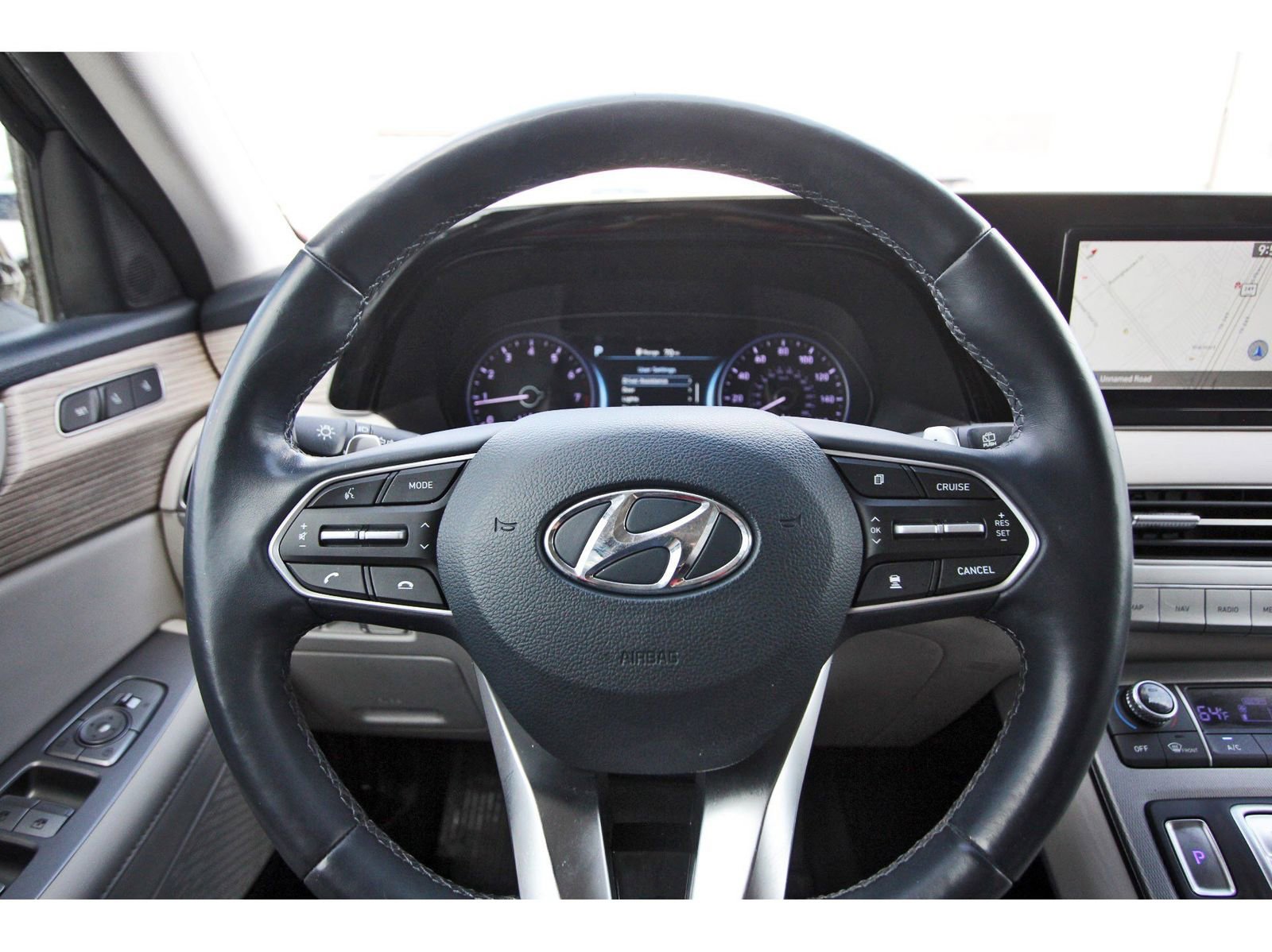 Used 2022 Hyundai Palisade SEL w/ Premium Package image 16