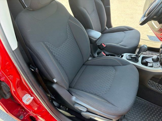 Used 2018 Jeep Compass Sport w/ Cold Weather Group AWD/4WD image 25