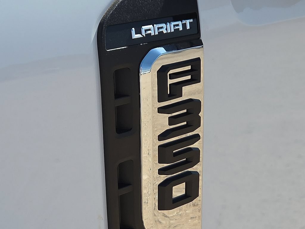 New 2026 Ford F350 Lariat w/ FX4 Off-Road Package AWD/4WD image 14