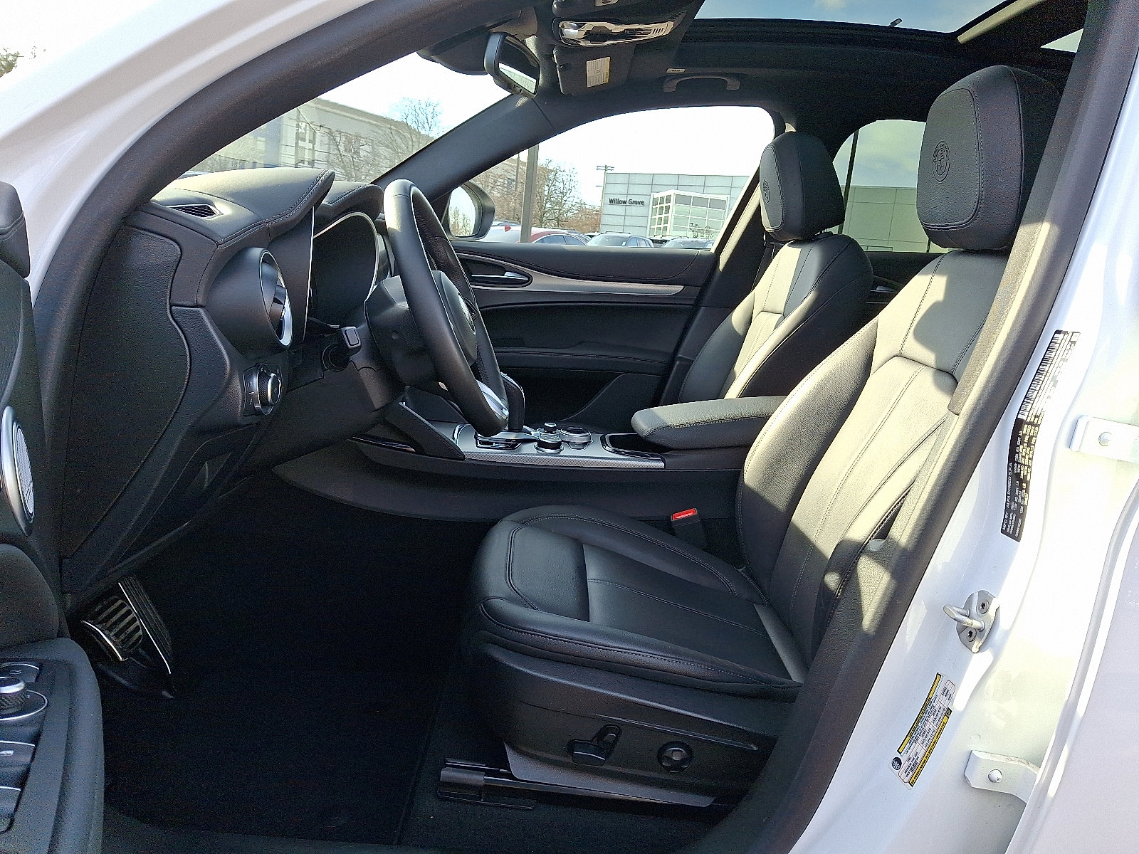 Used 2024 Alfa Romeo Stelvio Ti image 13