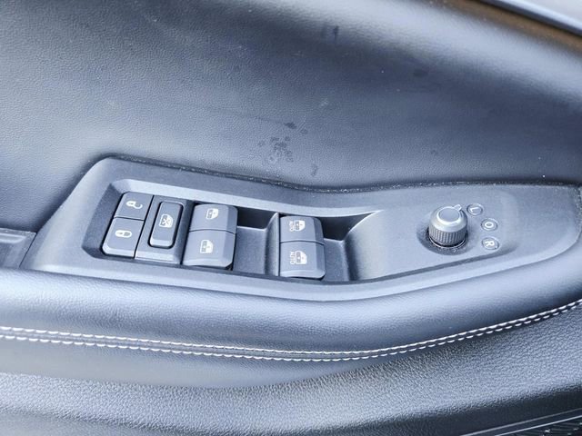 Used 2024 Jeep Grand Cherokee Limited w/ Black Appearance Package image 32