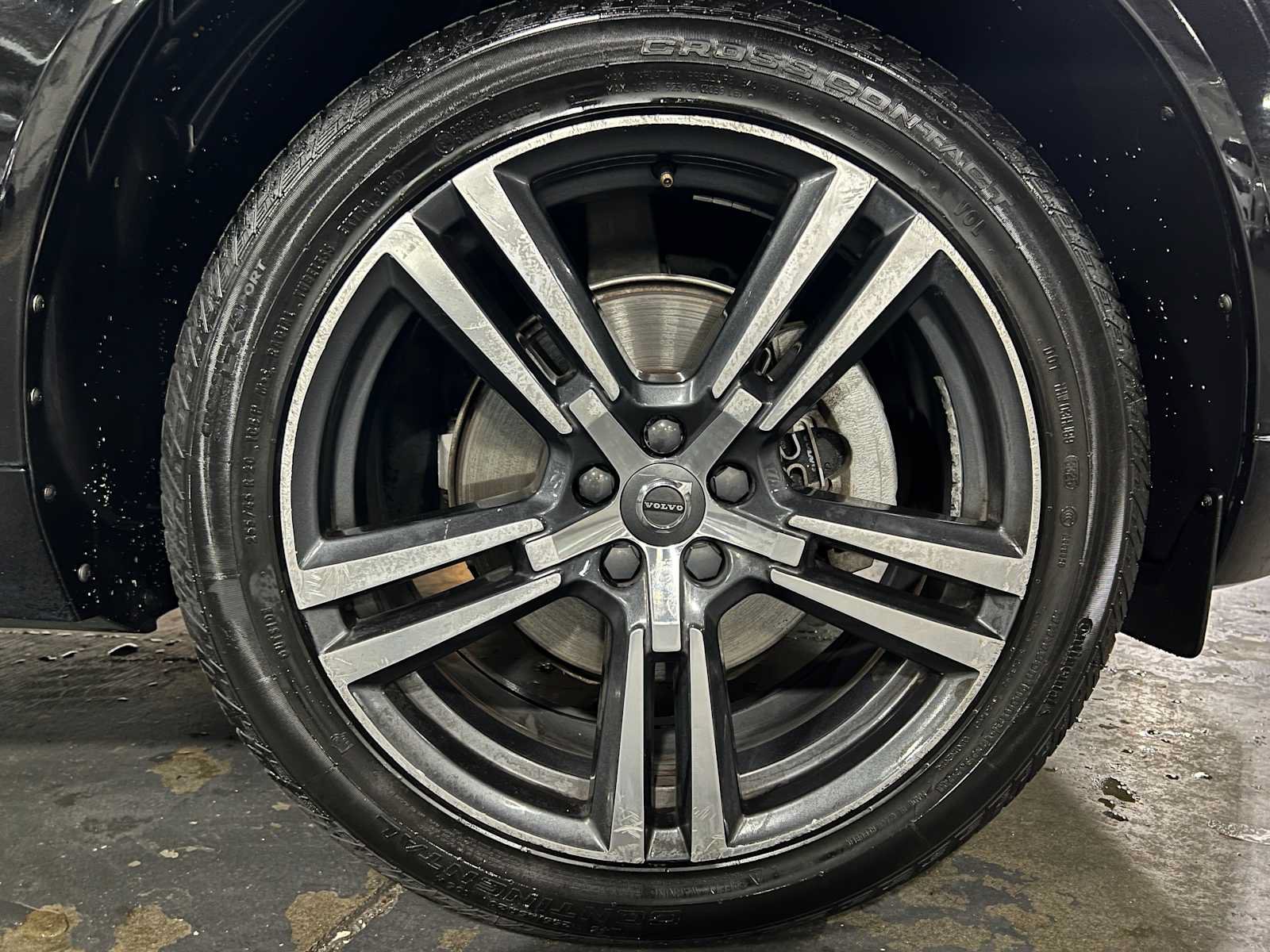 Used 2019 Volvo XC60 T5 Momentum w/ Protection Package Premier AWD/4WD image 9