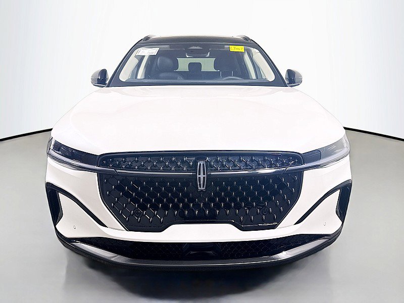 New 2026 Lincoln Nautilus Reserve w/ Jet Appearance Package image 2