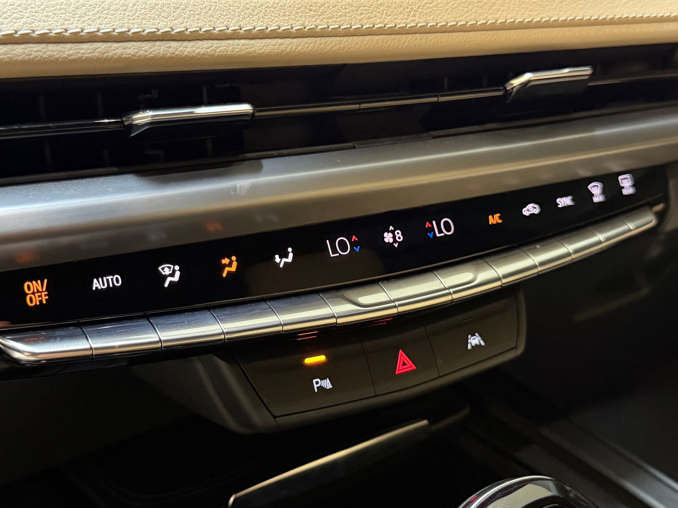 Certified 2024 Cadillac XT4 Premium Luxury image 30