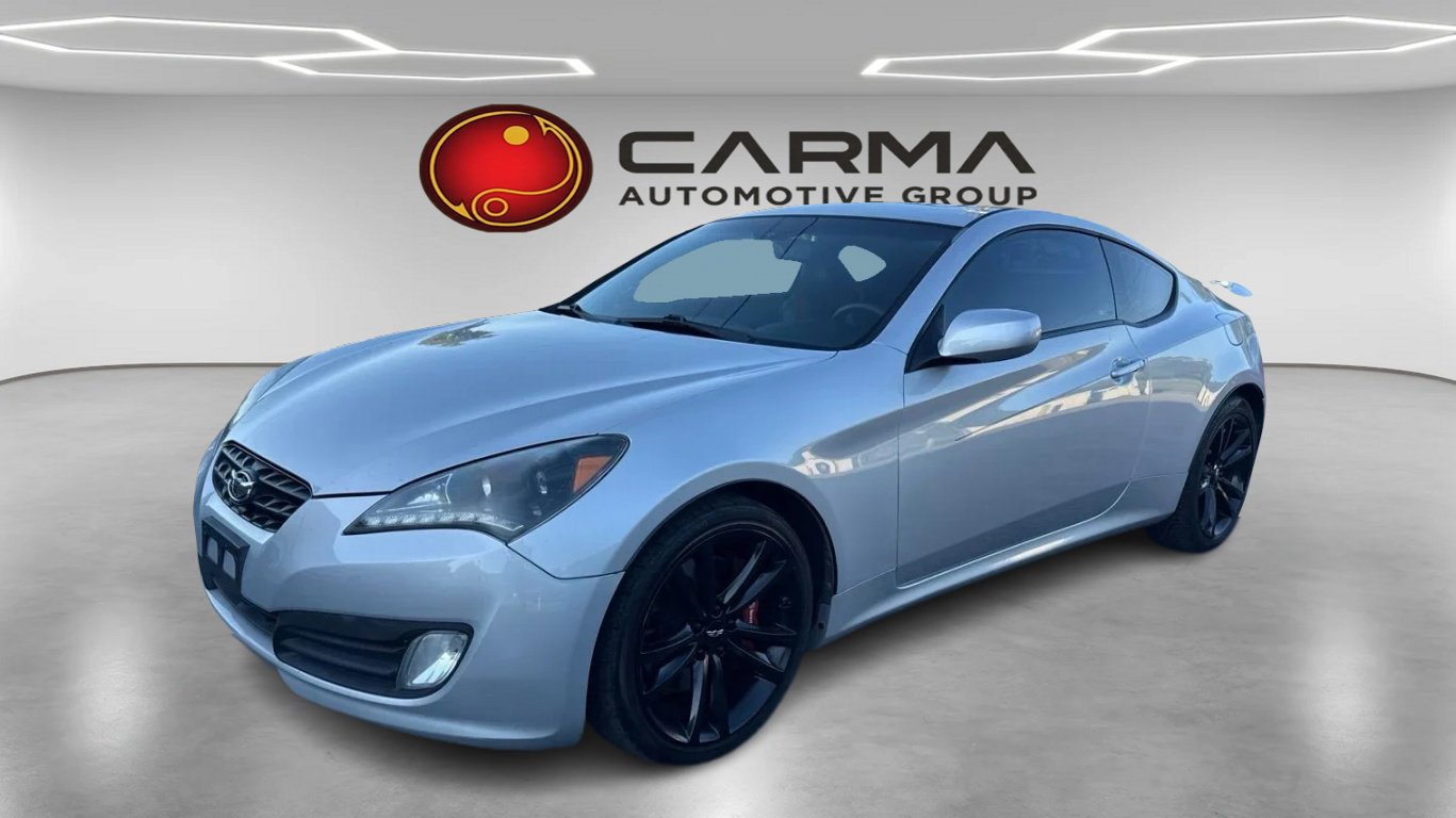 Used 2010 Hyundai Genesis 2.0T RWD image 1