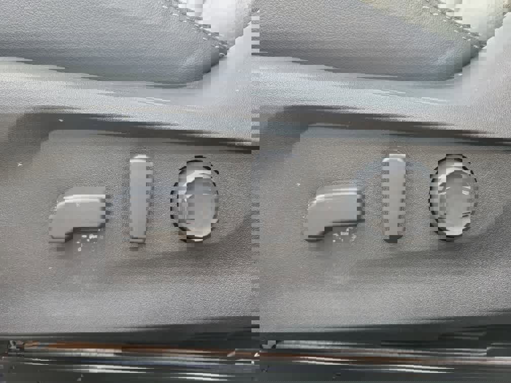 Used 2020 Subaru Forester Limited image 28