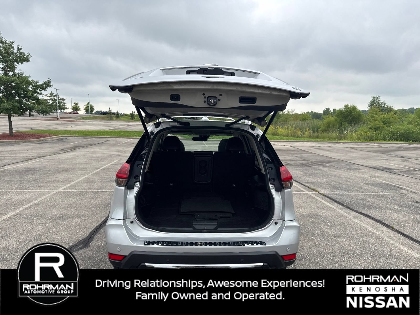Used 2020 Nissan Rogue SL w/ Premium Package AWD/4WD image 12