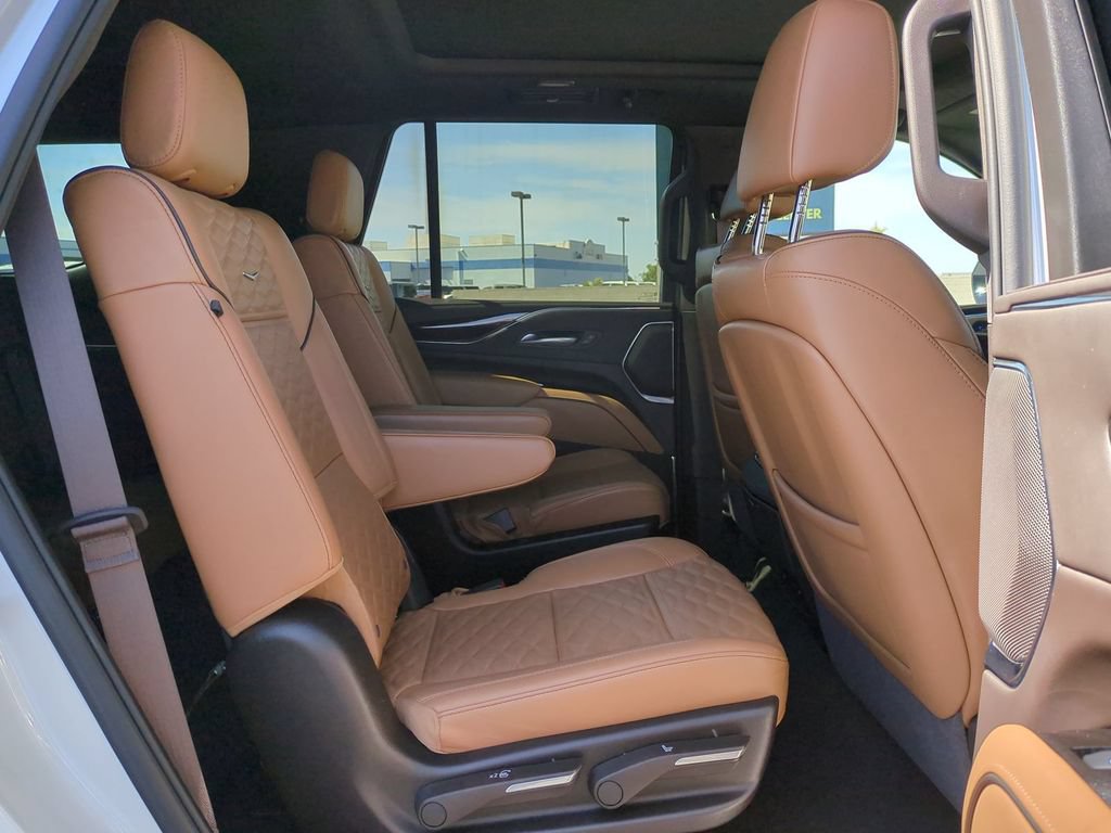 Certified 2024 Cadillac Escalade Sport AWD/4WD image 35
