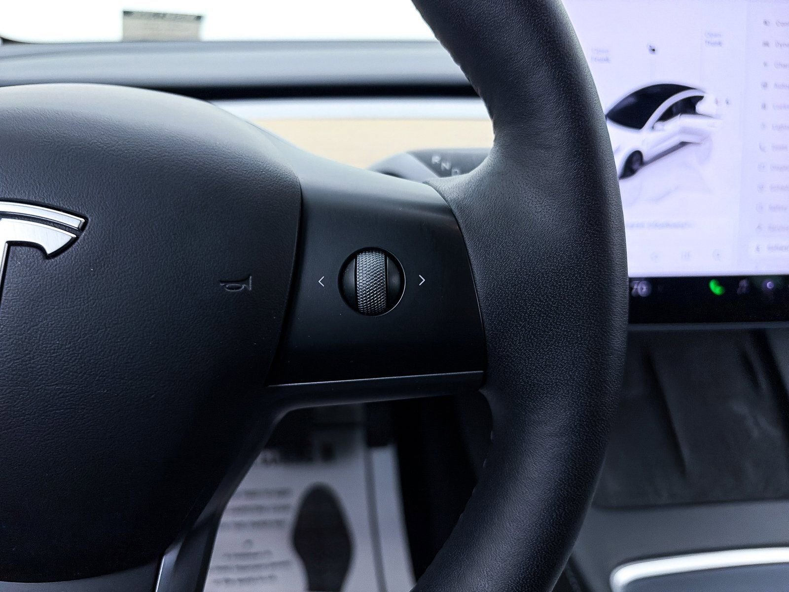 Used 2023 Tesla Model 3 Standard Range image 28