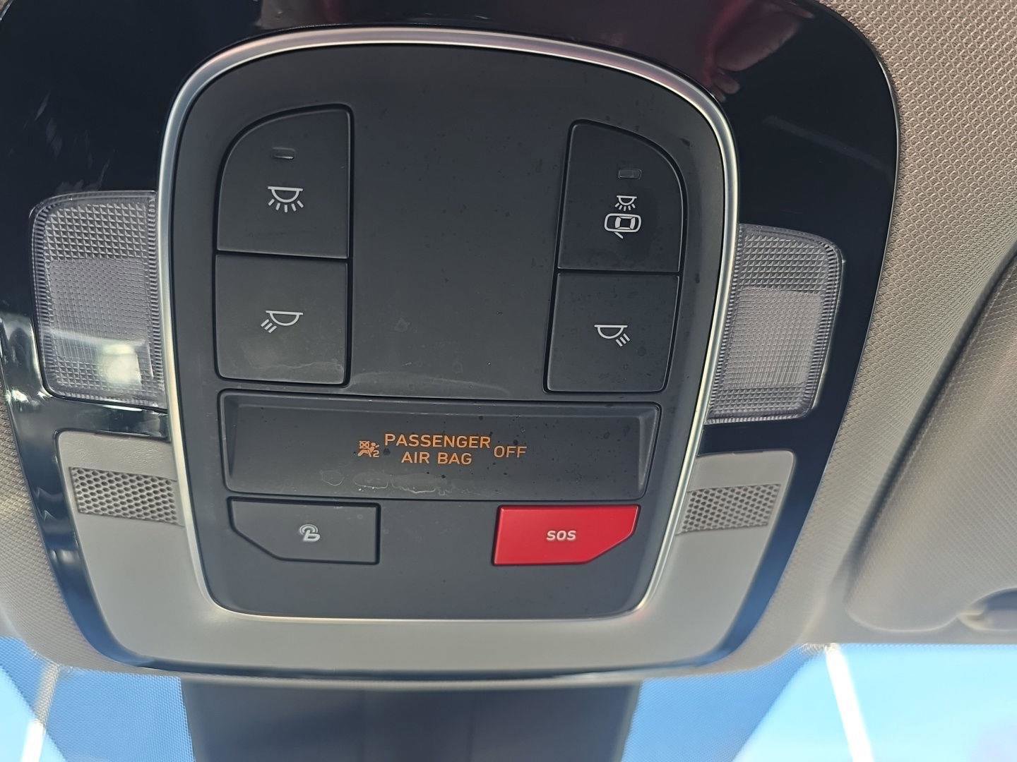 Used 2023 Hyundai Santa Fe SEL w/ Winter Weather Package image 14