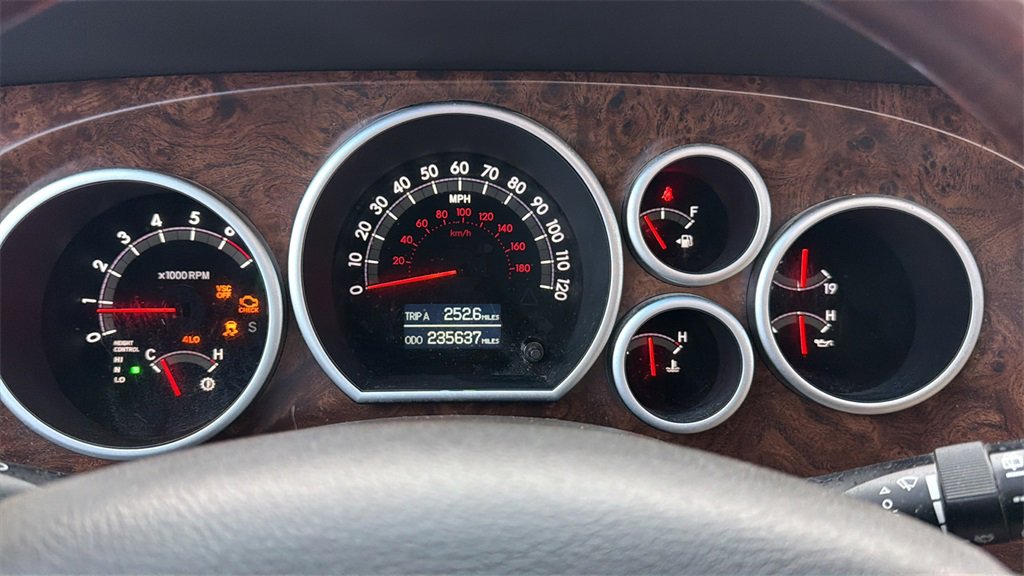 Used 2011 Toyota Sequoia Platinum image 35