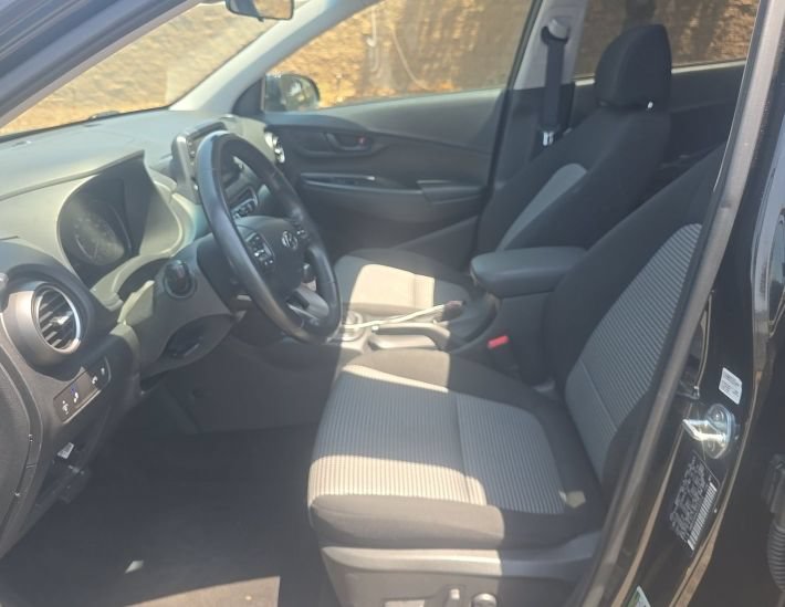 Used 2018 Hyundai Kona SEL w/ SEL Tech Package 02 FWD image 6