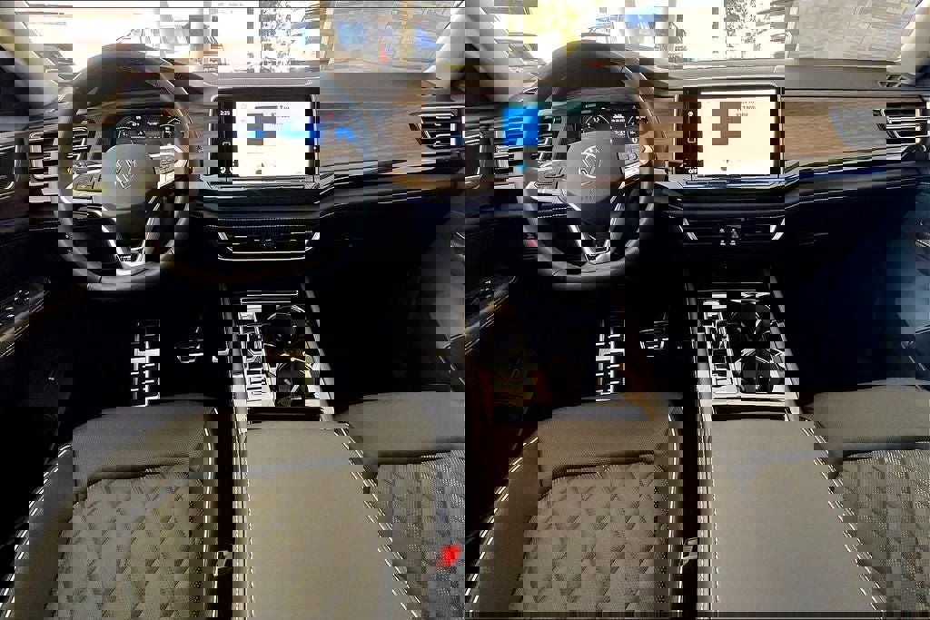 New 2026 Volkswagen Atlas SEL Premium R-Line image 15