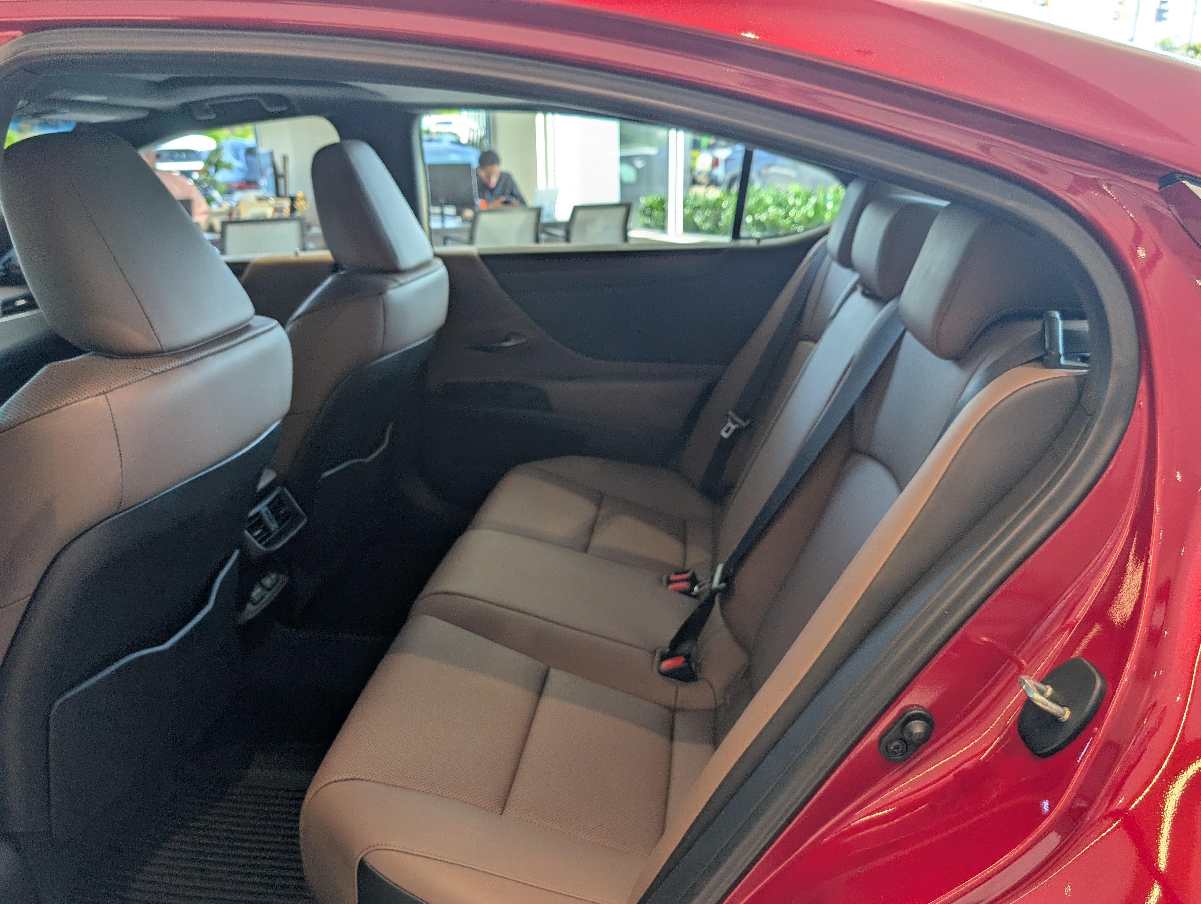 Certified 2025 Lexus ES 350 w/ Premium Package FWD image 15