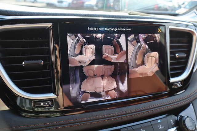 New 2026 Chrysler Pacifica Pinnacle w/ Trailer Tow Group image 24