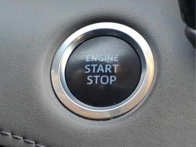 Used 2020 Toyota Highlander XLE image 16