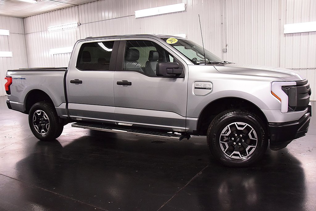 Used 2023 Ford F150 Lightning Pro image 9