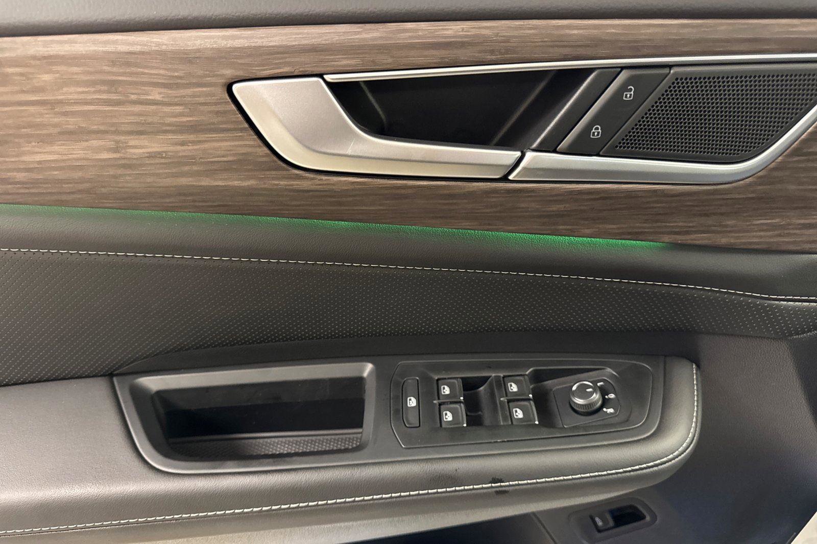 New 2026 Volkswagen Atlas SEL image 10