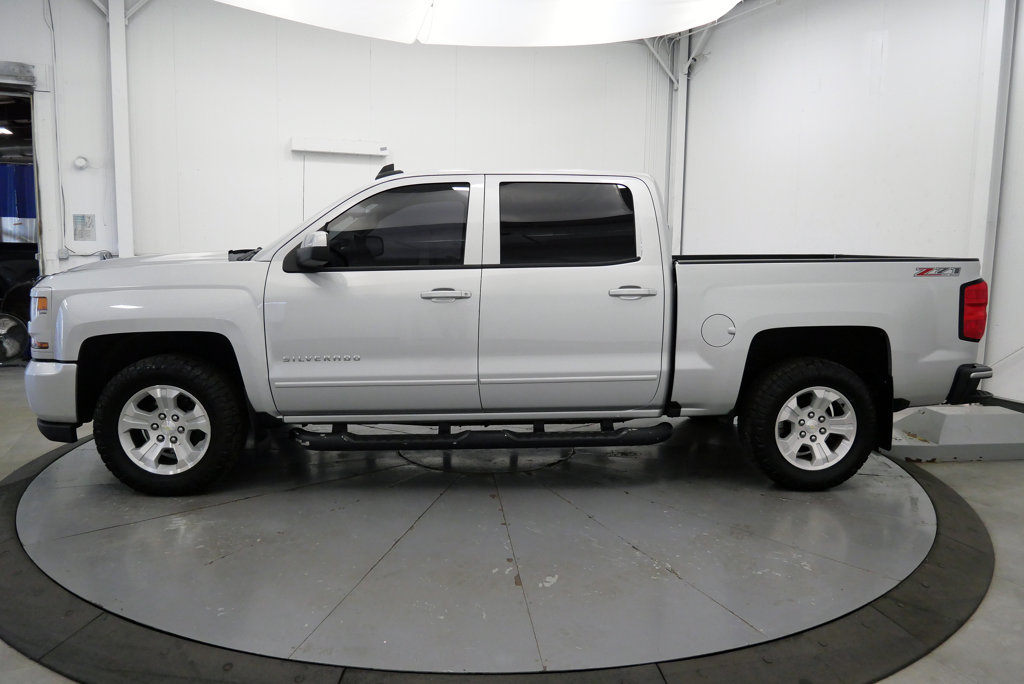 Used 2017 Chevrolet Silverado 1500 LT w/ All Star Edition AWD/4WD image 4