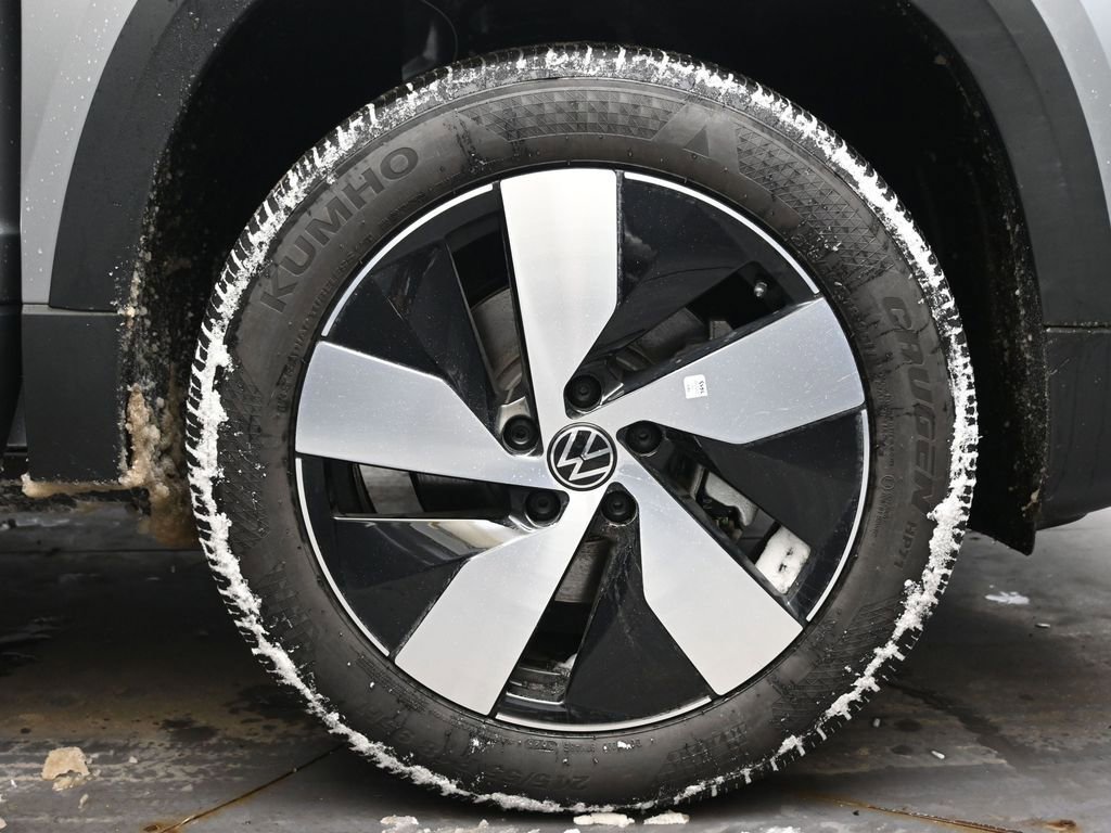 New 2026 Volkswagen Taos S image 10