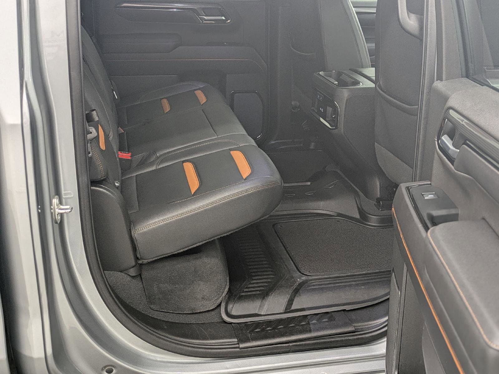 Used 2023 GMC Sierra 1500 AT4 w/ Technology Package image 15