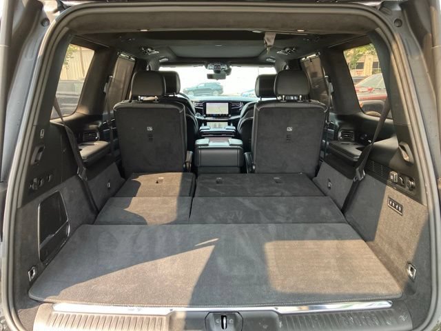 Used 2023 Jeep Grand Wagoneer Series II AWD/4WD image 22