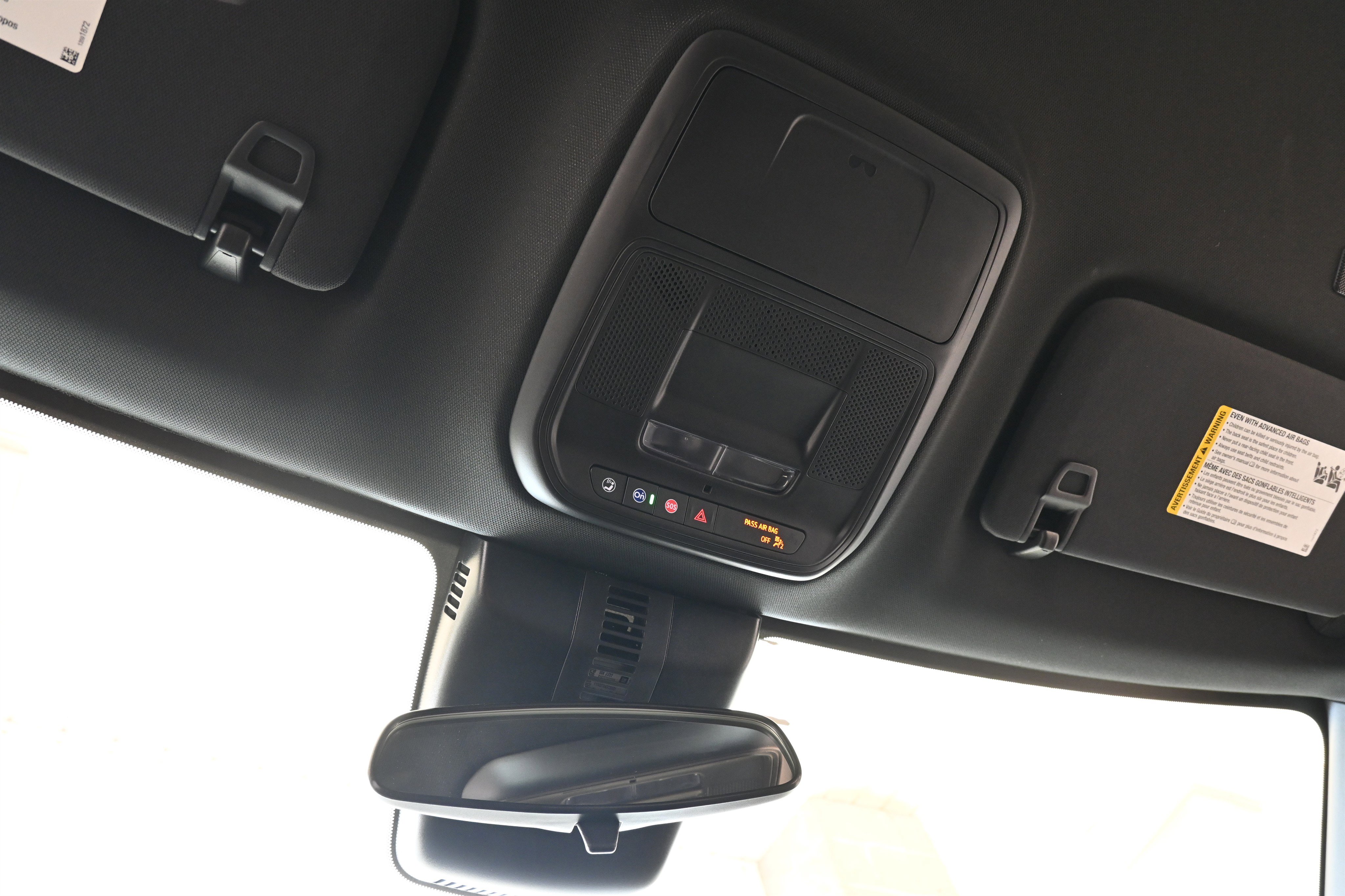 Used 2025 GMC Acadia Elevation image 31